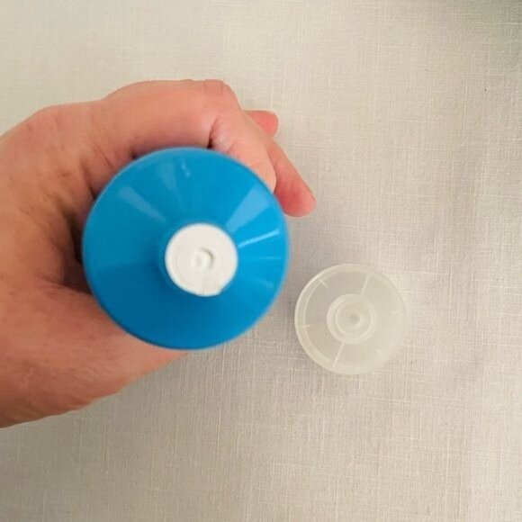 Quench Soothing Hand and Body Lotion Full Size 4 oz with Micro Water Complex - Picture 6 of 6